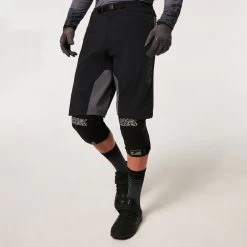 Oakley Seeker ´75 Shorts Without Chamois 20 Oakley Seeker ´75 Shorts Without Chamois -Cycling clothing store oakley seeker 75 shorts without chamois 7