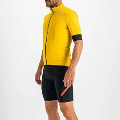 Sportful Fiandre Light No Rain Short Sleeve Jacket 10 Sportful Fiandre Light No Rain Short Sleeve Jacket -Cycling clothing store sportful fiandre light no rain short sleeve jacket 2