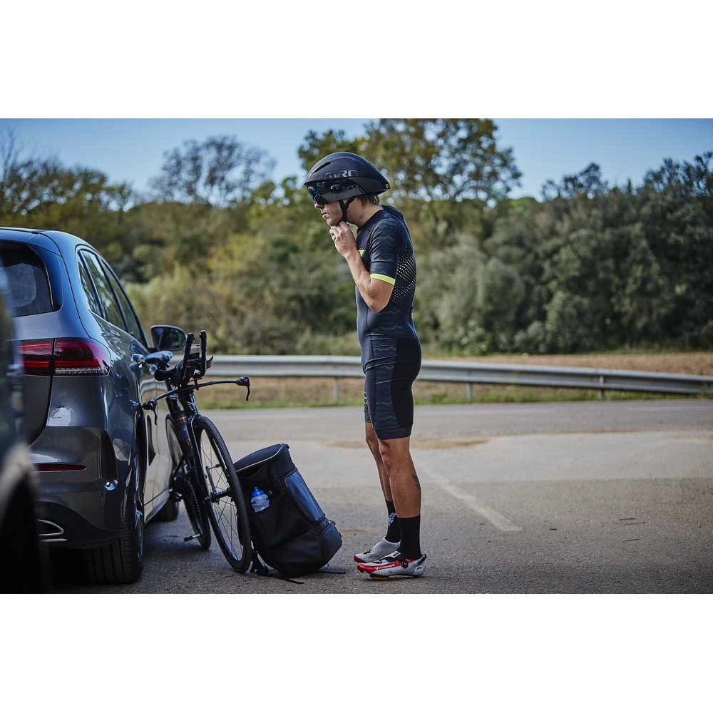 Zone3 Revolution Short Sleeve Trisuit 8 Zone3 Revolution Short Sleeve Trisuit - Image 6